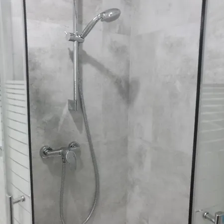 Jutrzenka Z Lazienka By Na Dni